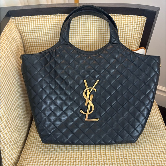 Yves Saint Laurent Icare Black Quilted Tote Bag with Pouch - Picture 2 of 4